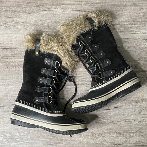 Sorel Shoes - Sorel Joan of Arctic Fur Rubber Snow Boots Size 7